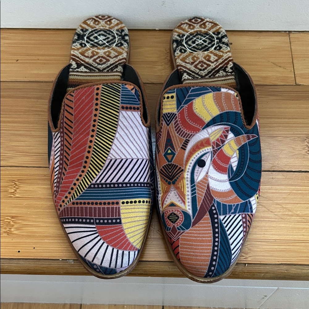 inkkas Multicolor Geometric & Ram Slip-On Flats